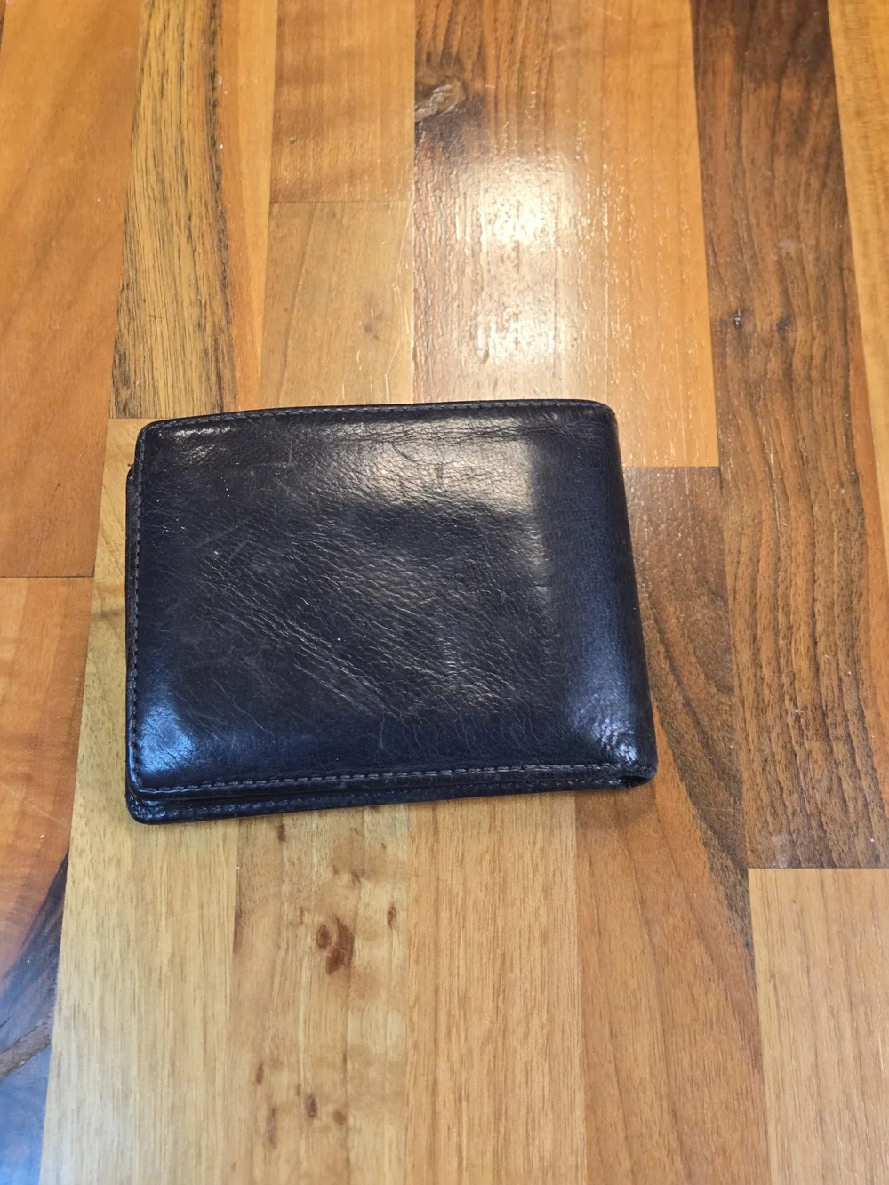 ​Coach Heritage Polished Leather Bifold Wallet – Glossy Black